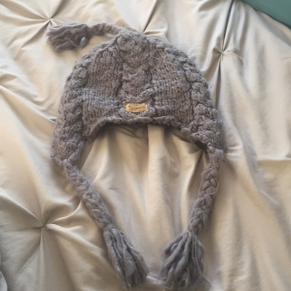Screamer knit hat with fleece inside